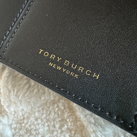 NWT! RARE! Tory Burch Block T Box Flap Leather Crossbody Messenger Black 71636 - Picture 9 of 10